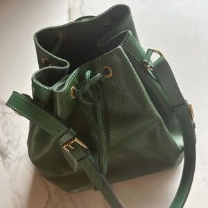 Louis Vuitton Epi Green petite Noe bag authentic